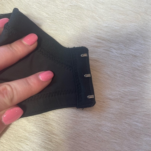 Underoutfit THE UNDERWIRE CRADLE BRA in black - Picture 8 of 15